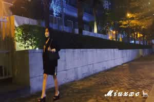 偶遇下班回家的ol勾引带去酒店开房  背景图片