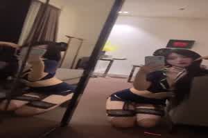 高颜露脸女神海军制服骚货对镜个人秀  背景图片