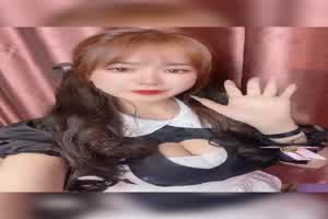 交友软件约到童颜巨乳值得了  背景图片