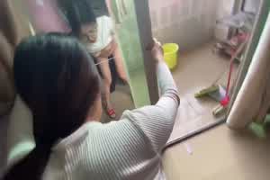 在镜中看妹子爱爱高潮的爽样  背景图片