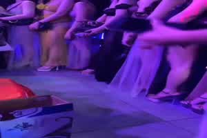 顶级上门按摩选妃--肤白貌美大长  背景图片