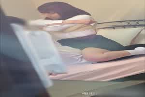 偷拍高中情侣行房过程  背景图片