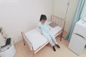 高潮双修系统，女主Saki重生自带色情系统，只要色色就能回血。  背景图片