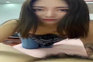 大哥重金砸女神，钱到位乖巧听话  背景图片