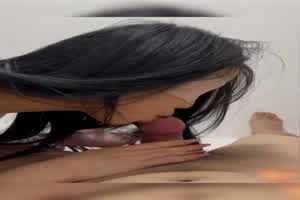 约操兼差学生妹 外型青涩、床上积极！  背景图片