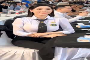 爆乳美女健身裁判刘大阳被土豪包养狂操视频曝光  背景图片