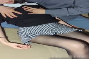 19岁清纯大奶妹 援交富二代～无辜淫叫浪一波  背景图片