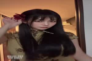 我只想欣赏原汁原味抖音玉米姐的屁股  背景图片