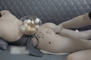 骚女喜欢肛门产卵  背景图片