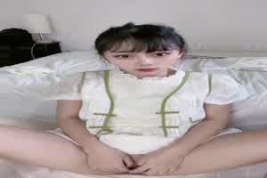 清纯初恋女神白色连衣裙诱惑自慰  背景图片