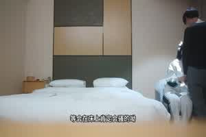 大胸萝莉妹妹，阴毛浓密欲望强，花式啪啪高潮袭来‘啊不行了，你快给我干死了’全程求饶，嗷嗷乱叫！  背景图片