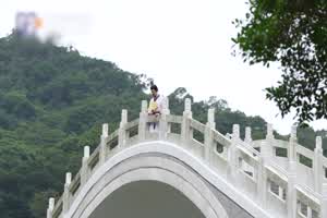 天美传媒  补捉肉欲美少女  背景图片