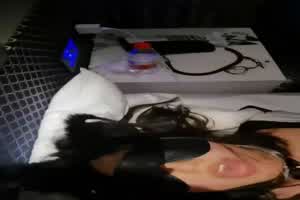 淫荡小女仆吃鸡吧  背景图片