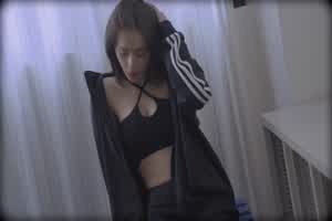 国产麻豆 体操教练的秘密 岚岚  背景图片