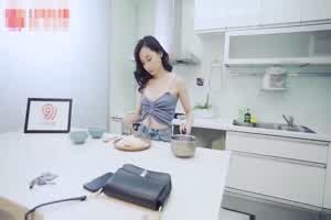 国产麻豆 极品小姨子与失恋的侄子的禁忌不伦性爱  背景图片