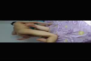 出租屋内来回反复3_2  背景图片