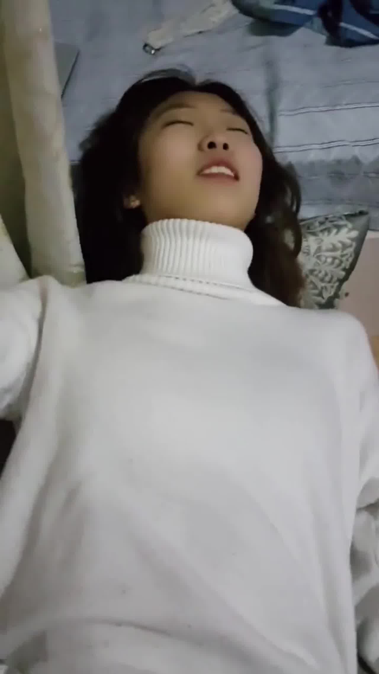  真实情侣做爱私拍 的剧照7