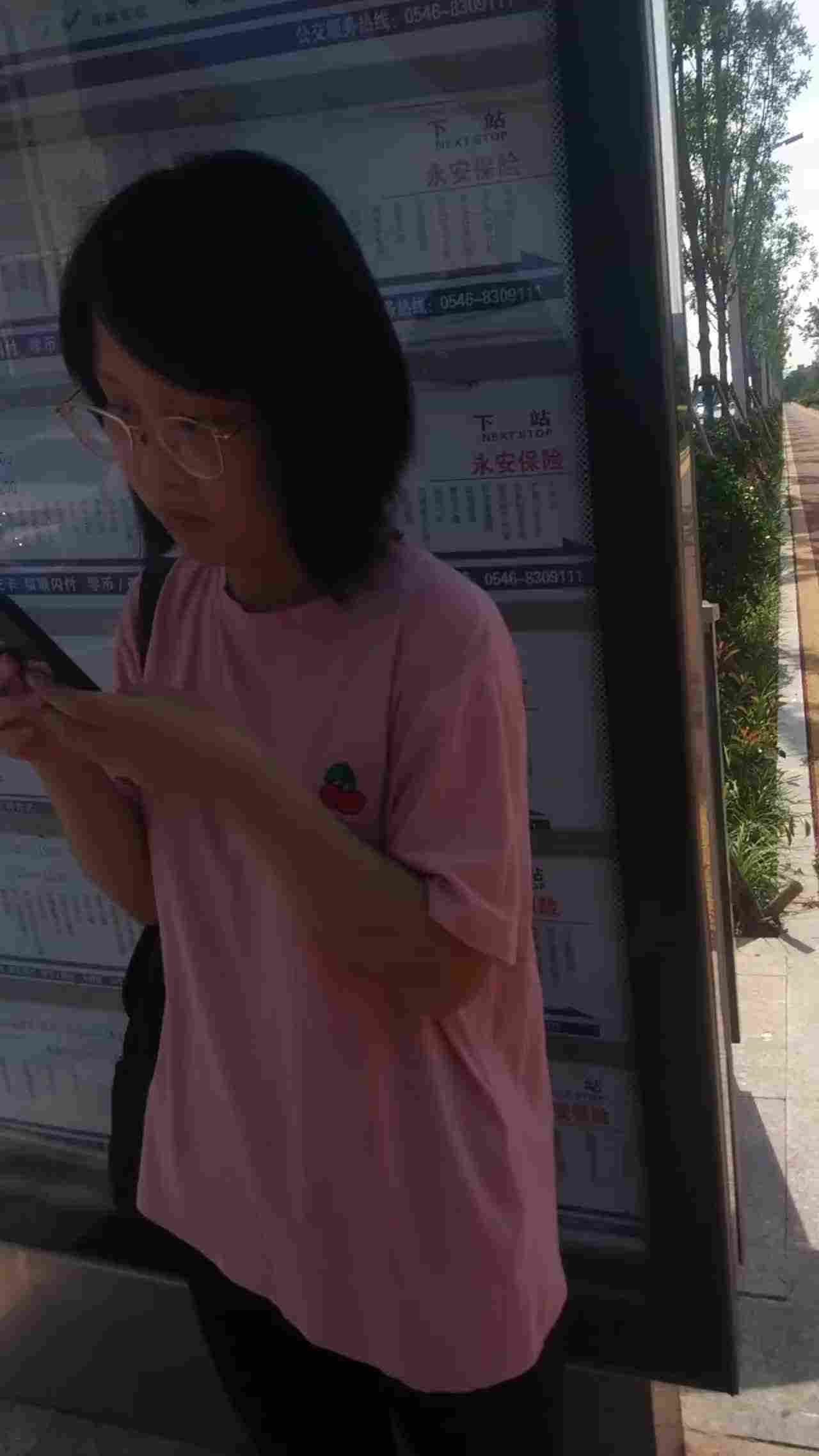  飞机侠勇者无畏直面女大生狂撸表现情欲满溢 的剧照4