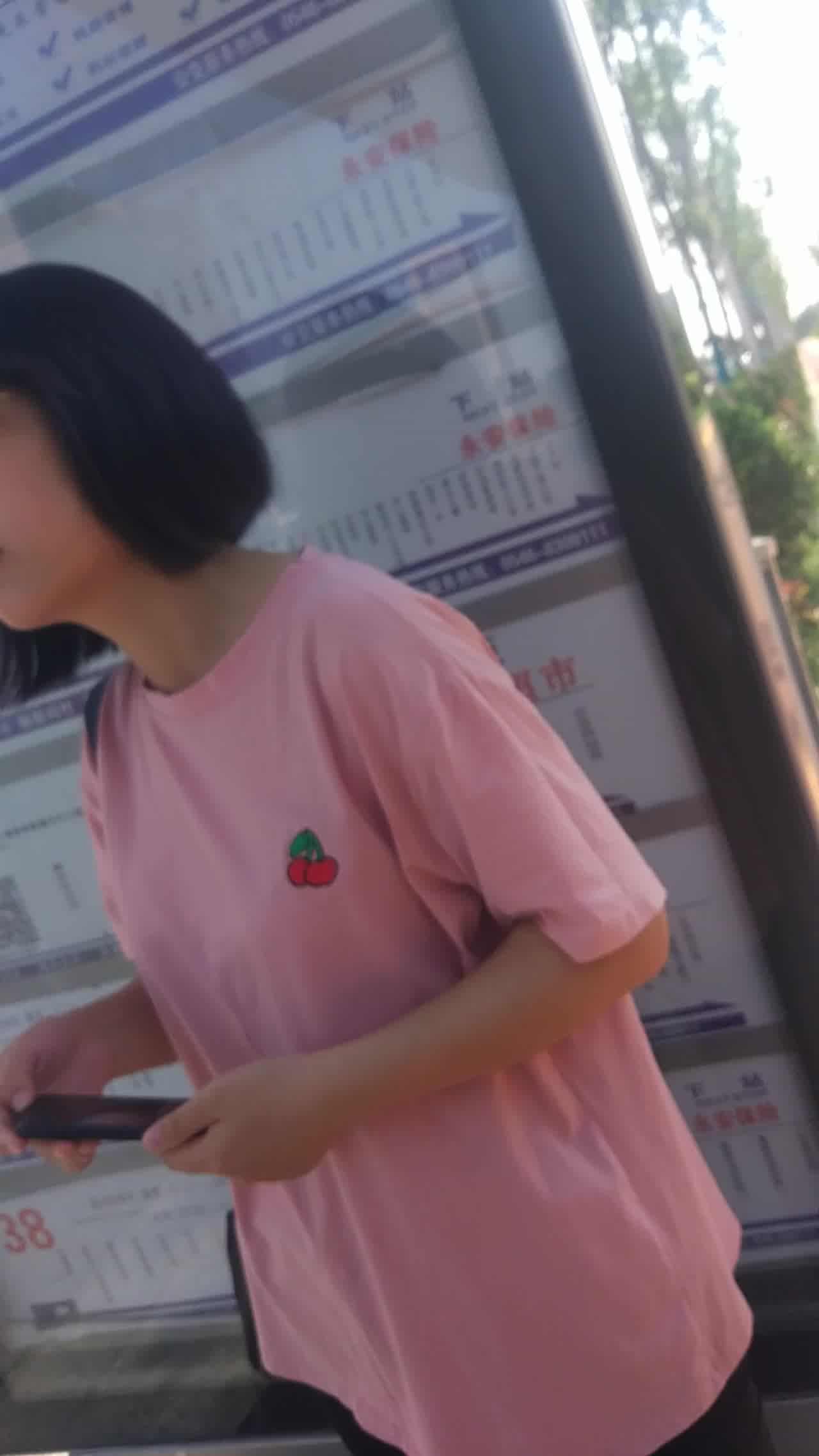  飞机侠勇者无畏直面女大生狂撸表现情欲满溢 的剧照6