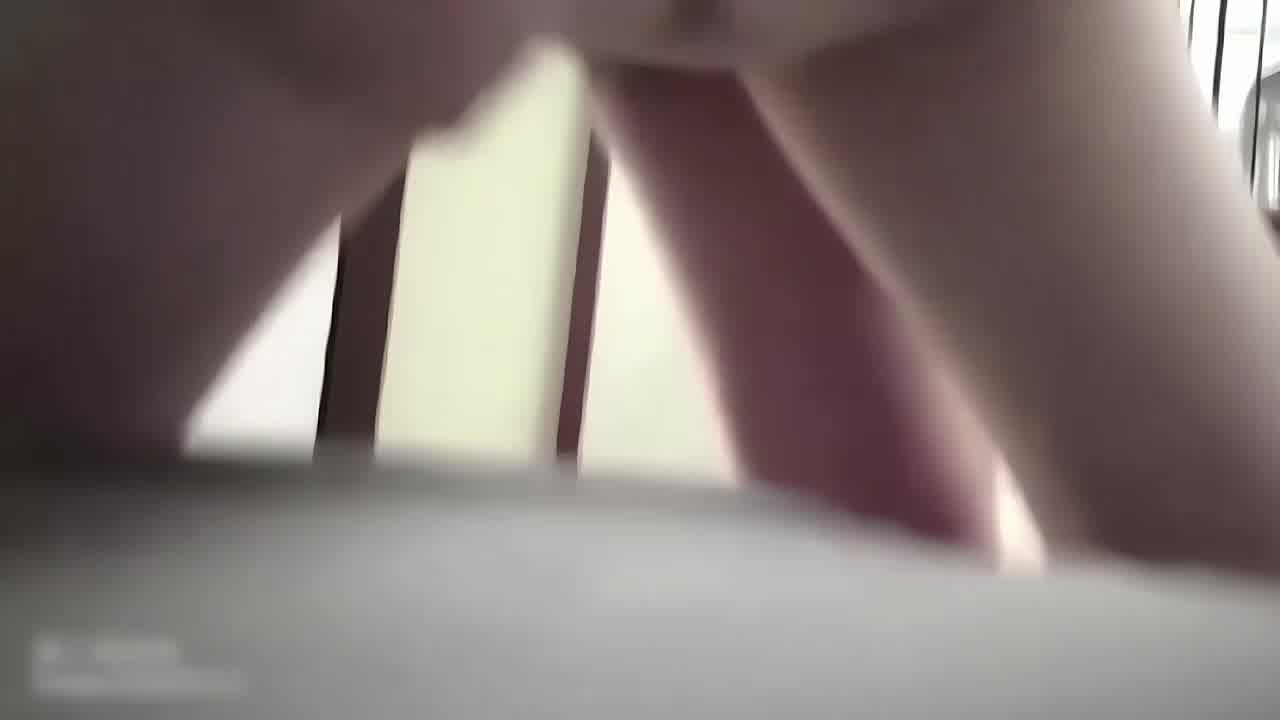  云泄密极品胸膜被老板玩弄，落地窗广州小蛮腰 的剧照1