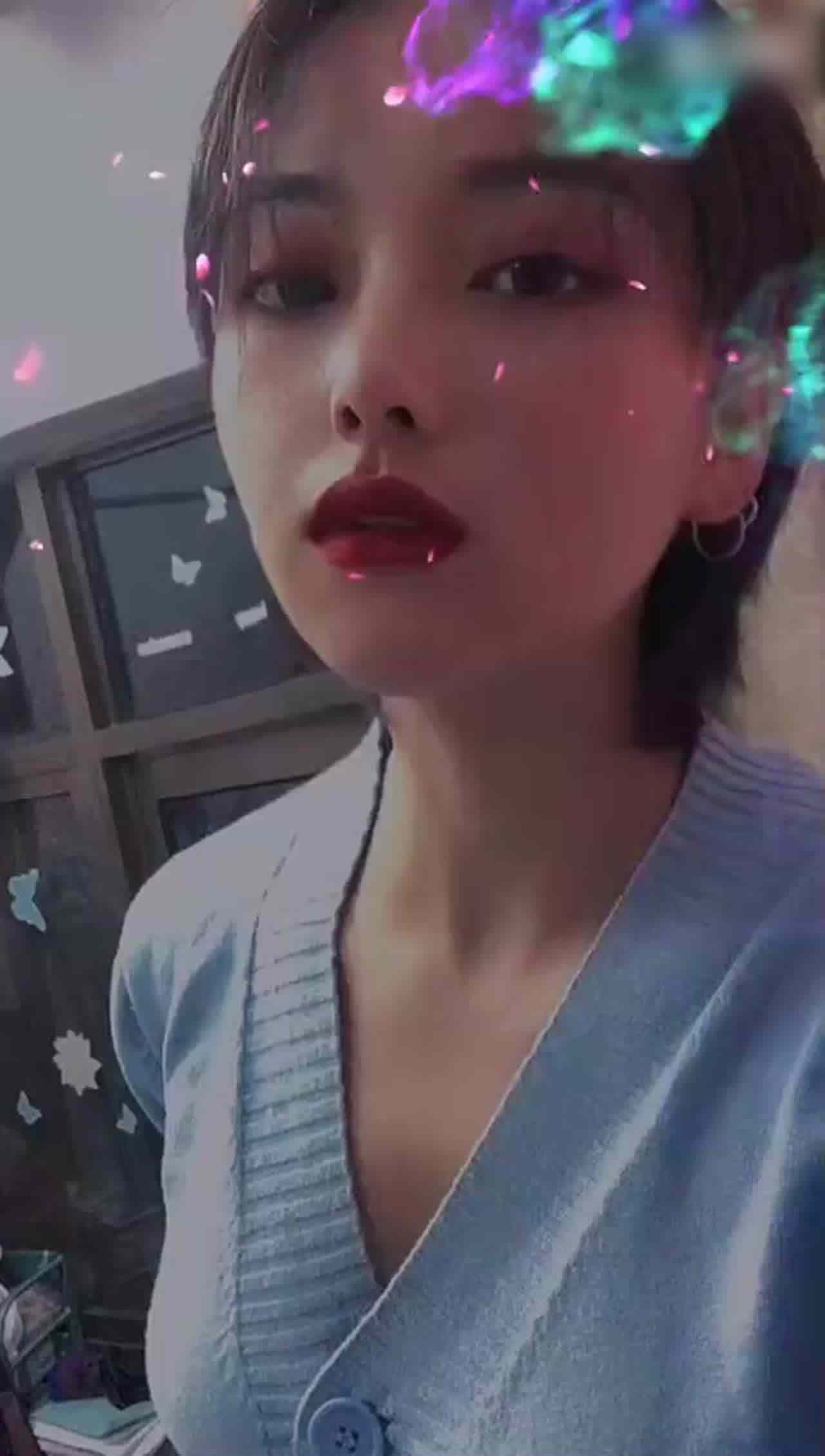  自古以来女人就是淫品 的剧照8