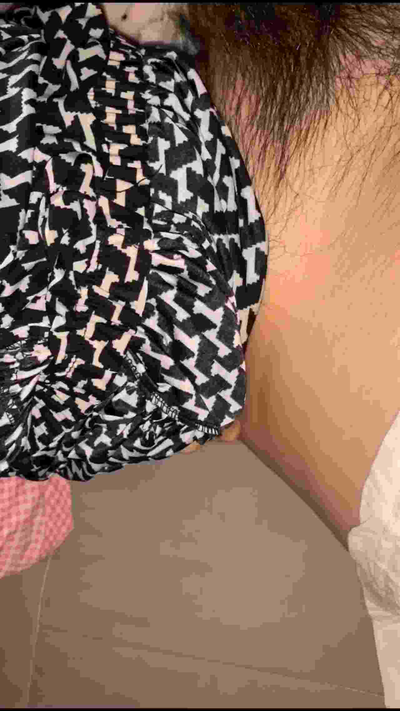  调教学生妹第一次口交就含住不放 的剧照6