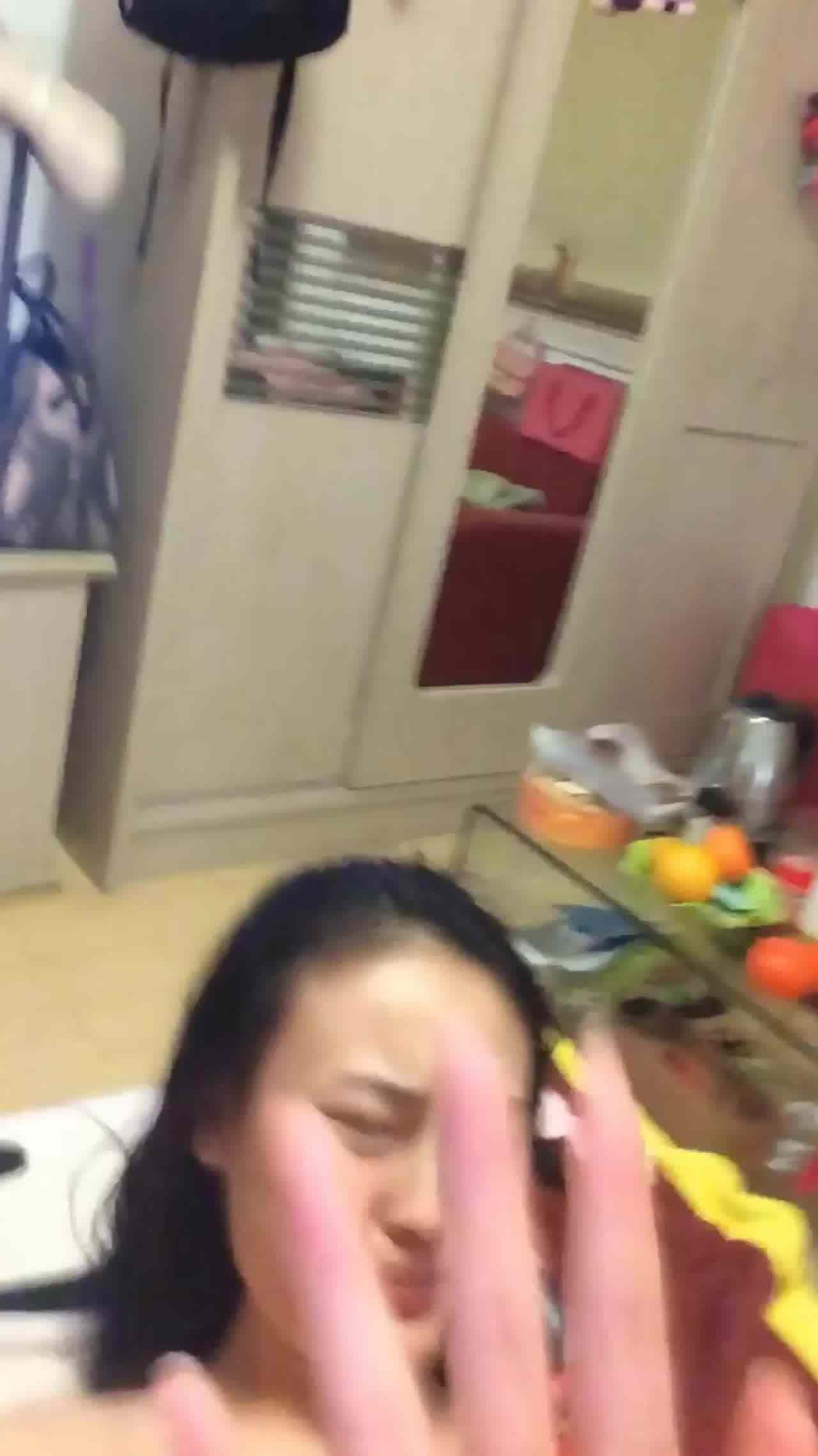  泰式风格美少女淫叫被操 的剧照8