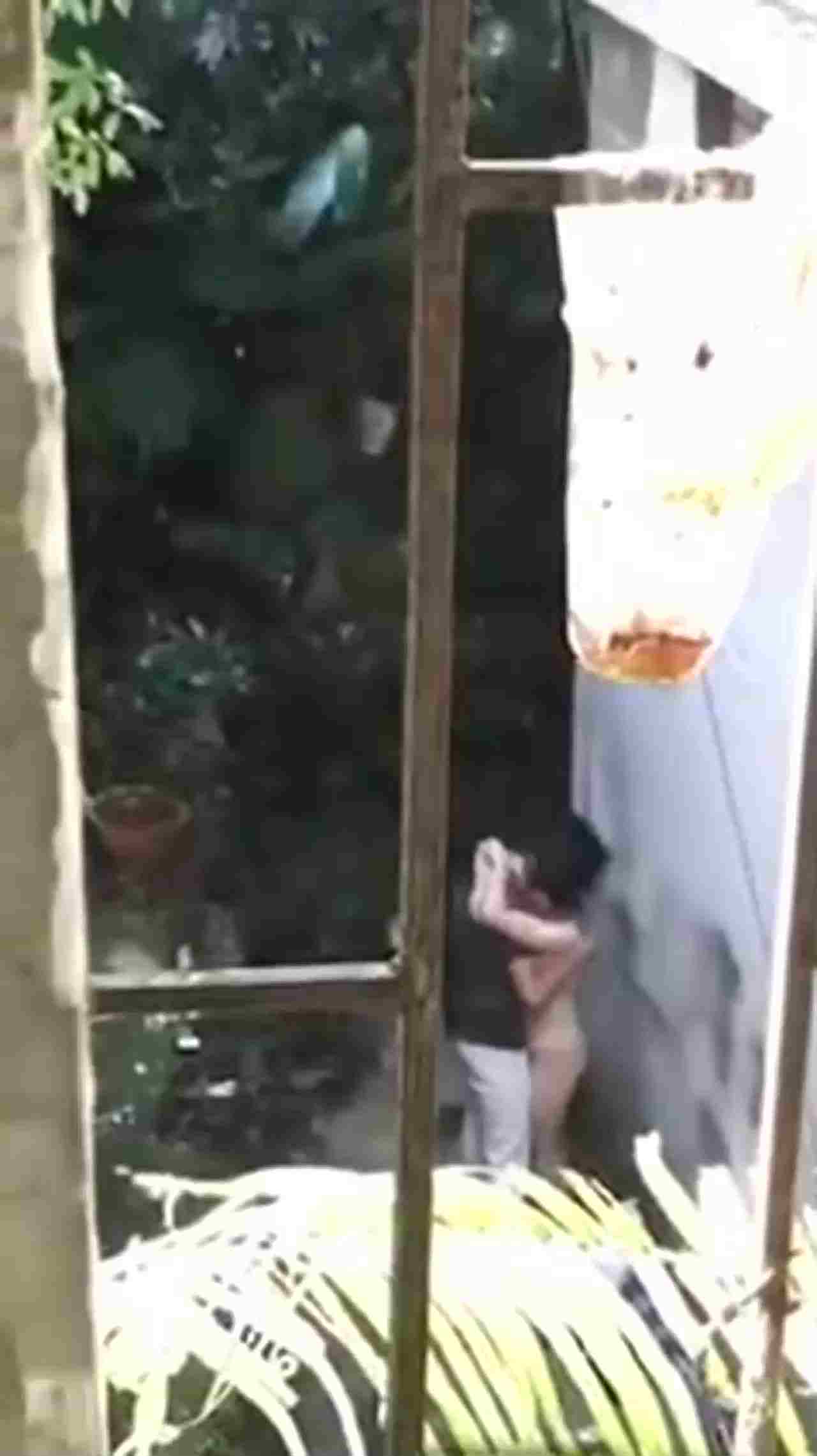  【窗外偷窥】楼下小夫妻吵架吵着吵着直接把衣服脱光了开炮 的剧照8