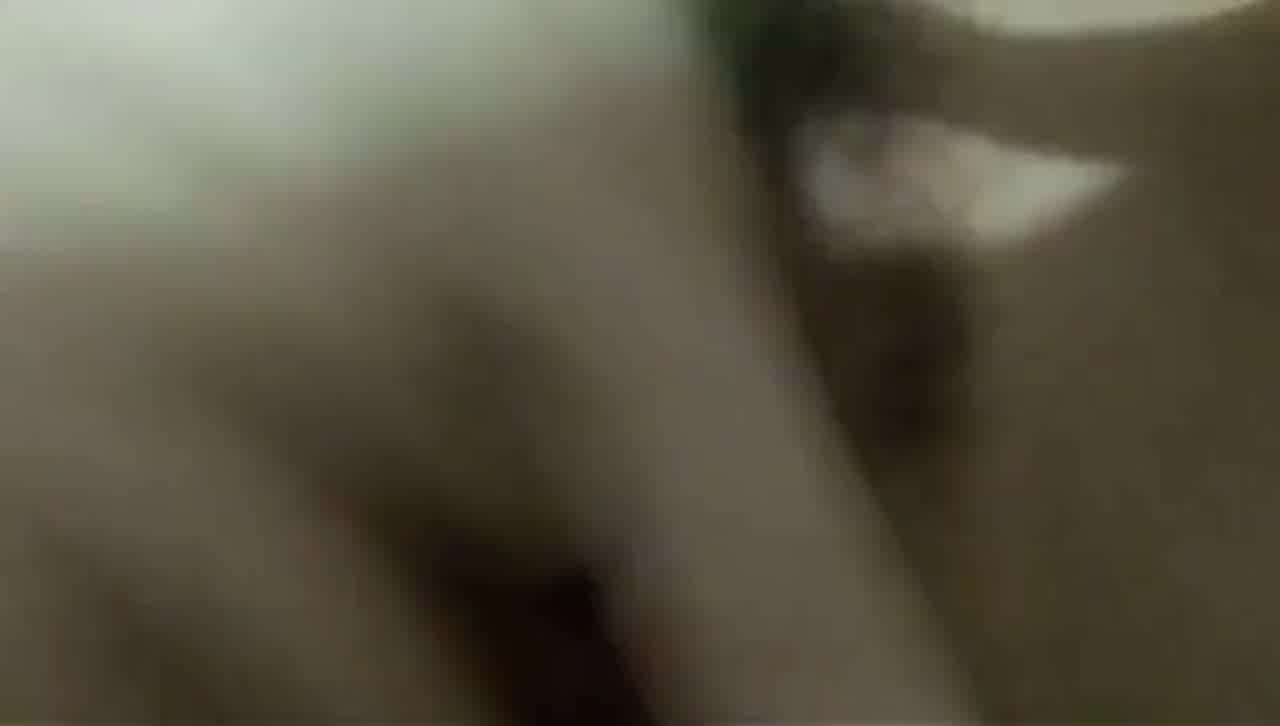  痒的难受，自己扣一下，下面都拉丝了 的剧照10