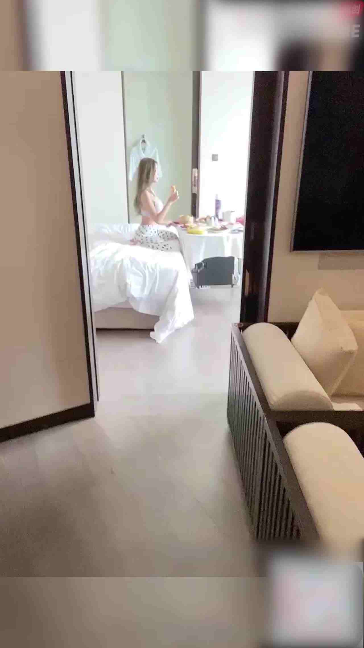  91大神 你想吃下面还是上面的美食？ 的剧照3