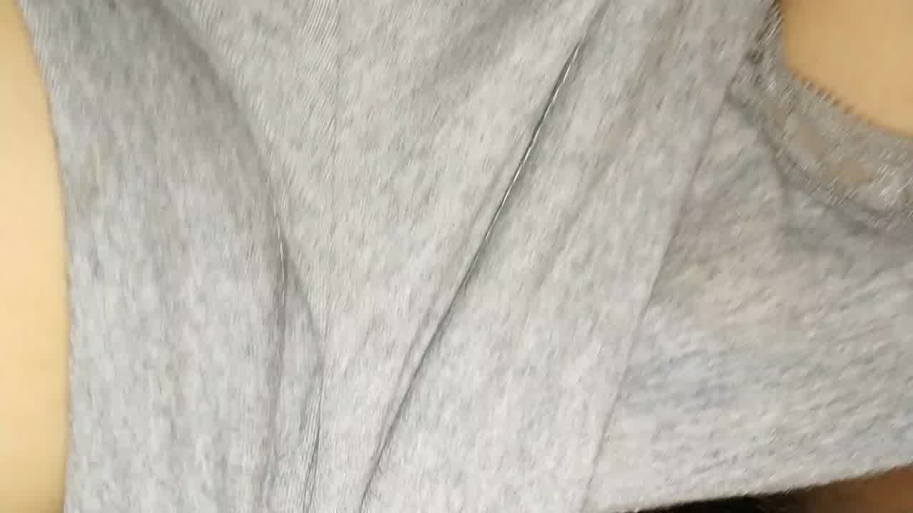  大一小女友的骚逼，欢迎插入，想看更多看相 的剧照8