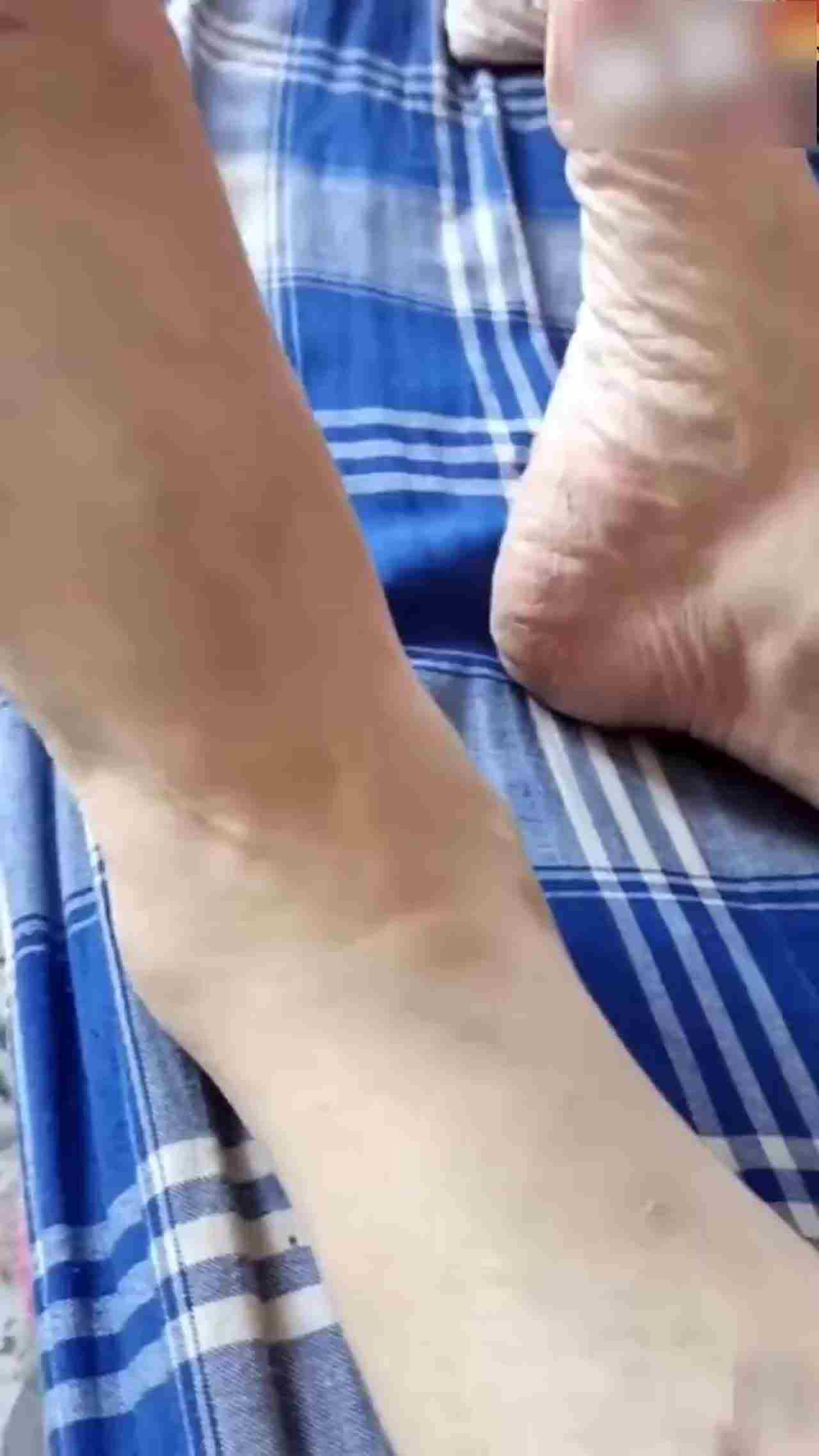  【母子乱伦】广西桂林农村52岁妈妈和30岁儿子乱伦妈妈让儿子别往外说 的剧照7