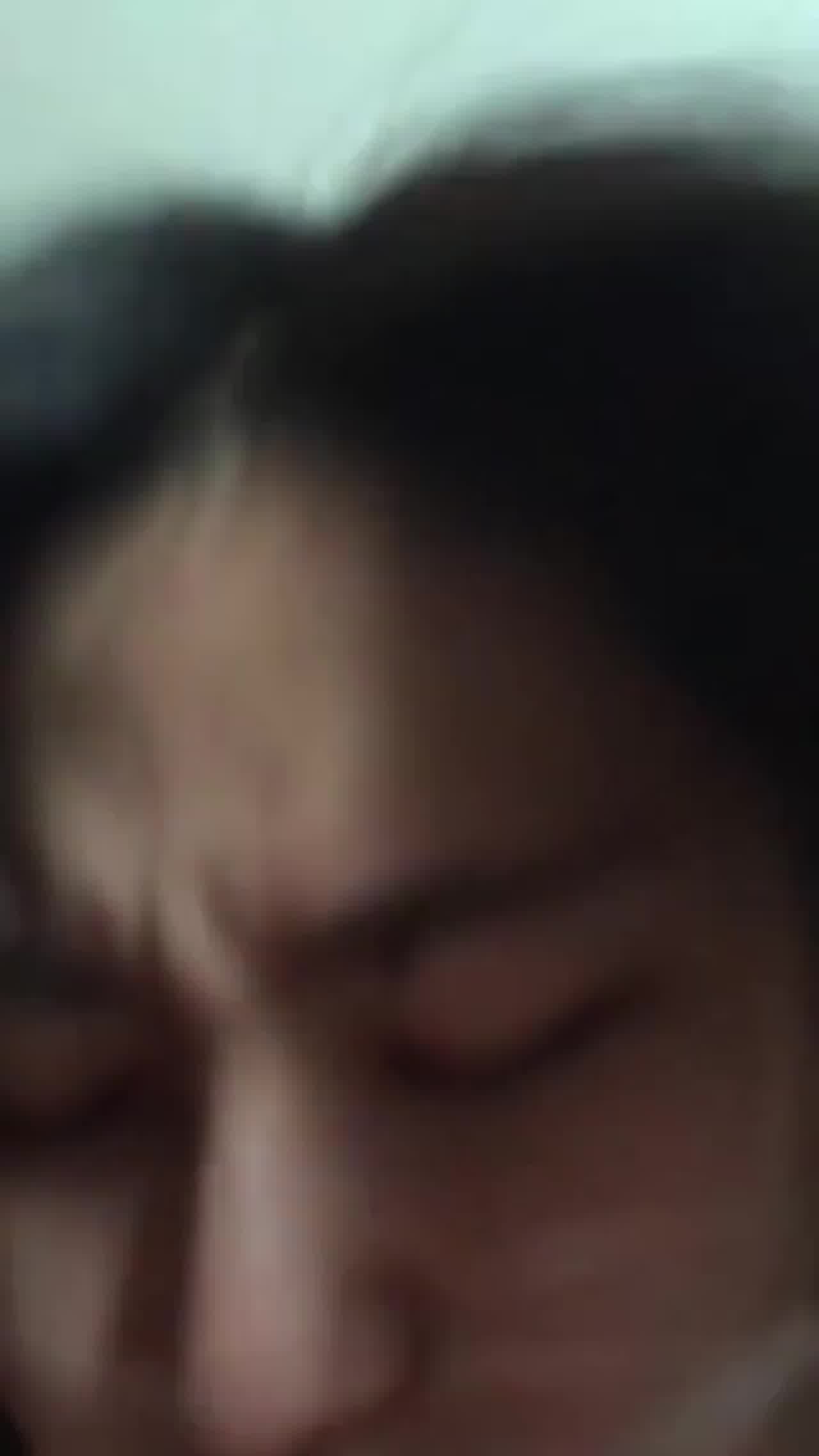  【情侣流出】掌握女友淫荡的画面 会摇的女孩不会变坏 的剧照1