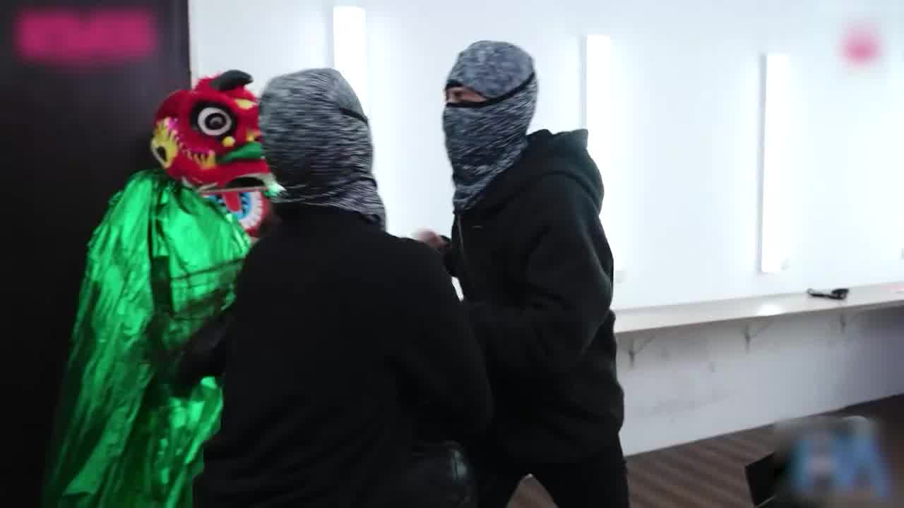  皇家华人 夏晴子 新春性爱逃脱1 的剧照6