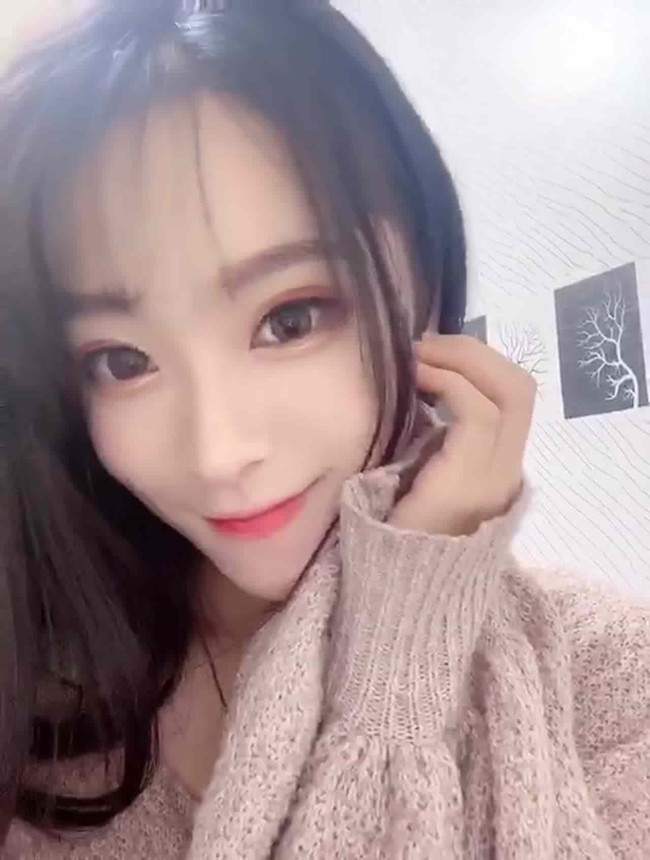  无聊的时候，最多的就是臭美呢 的剧照10