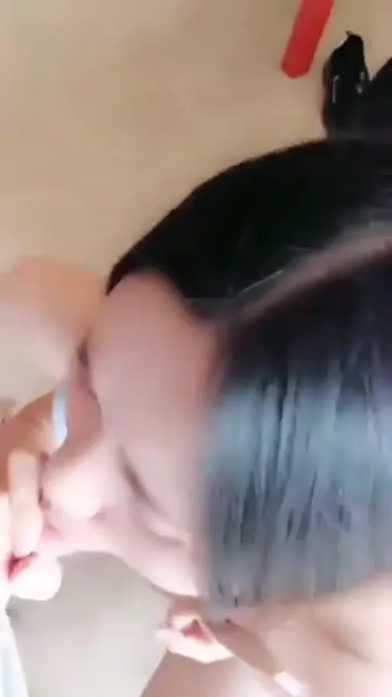  谁能顶得住这个口活忍住不射 反正我是射了 的剧照4