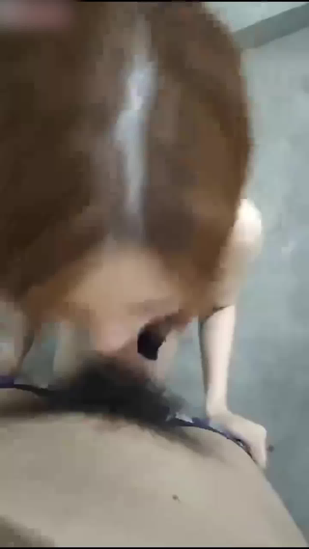  大学生翊媞与学长男友啪啪 的剧照1