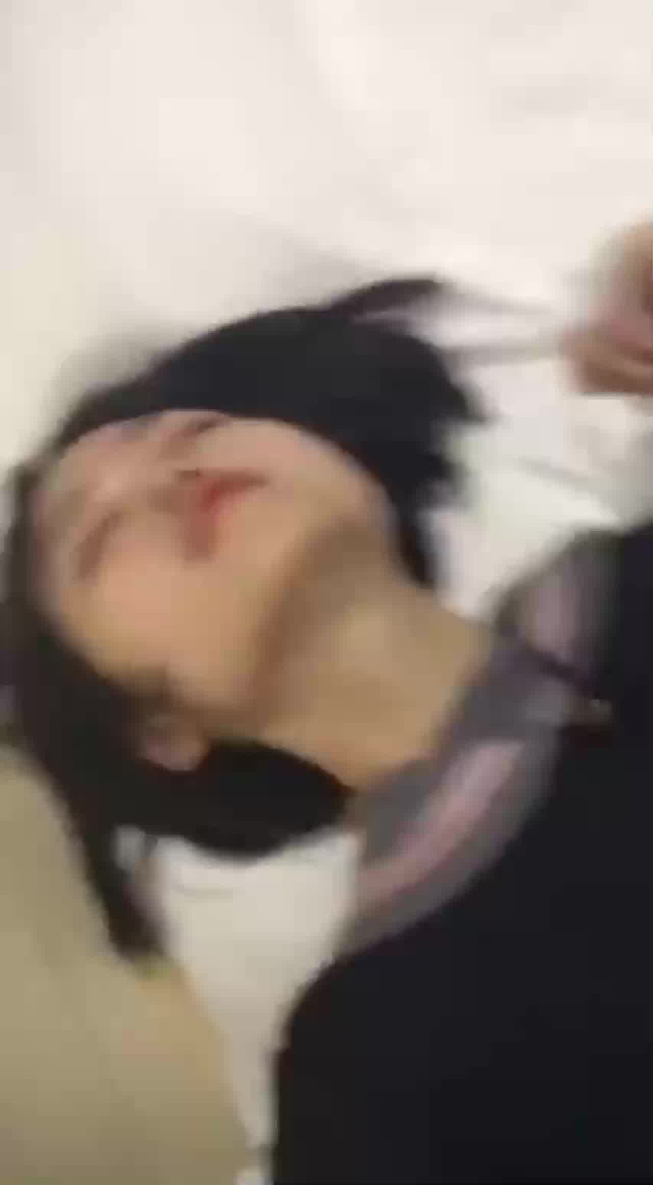  南京职中高中生第一次被干的逼都红了 的剧照2