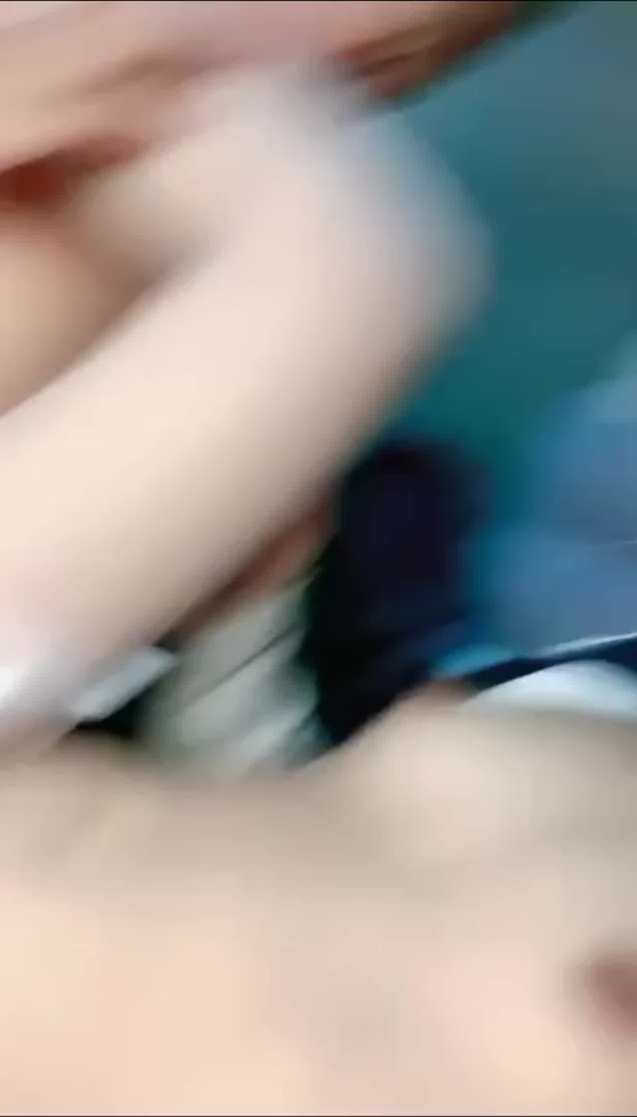  超可爱白丝短发美女中出再中出 的剧照2