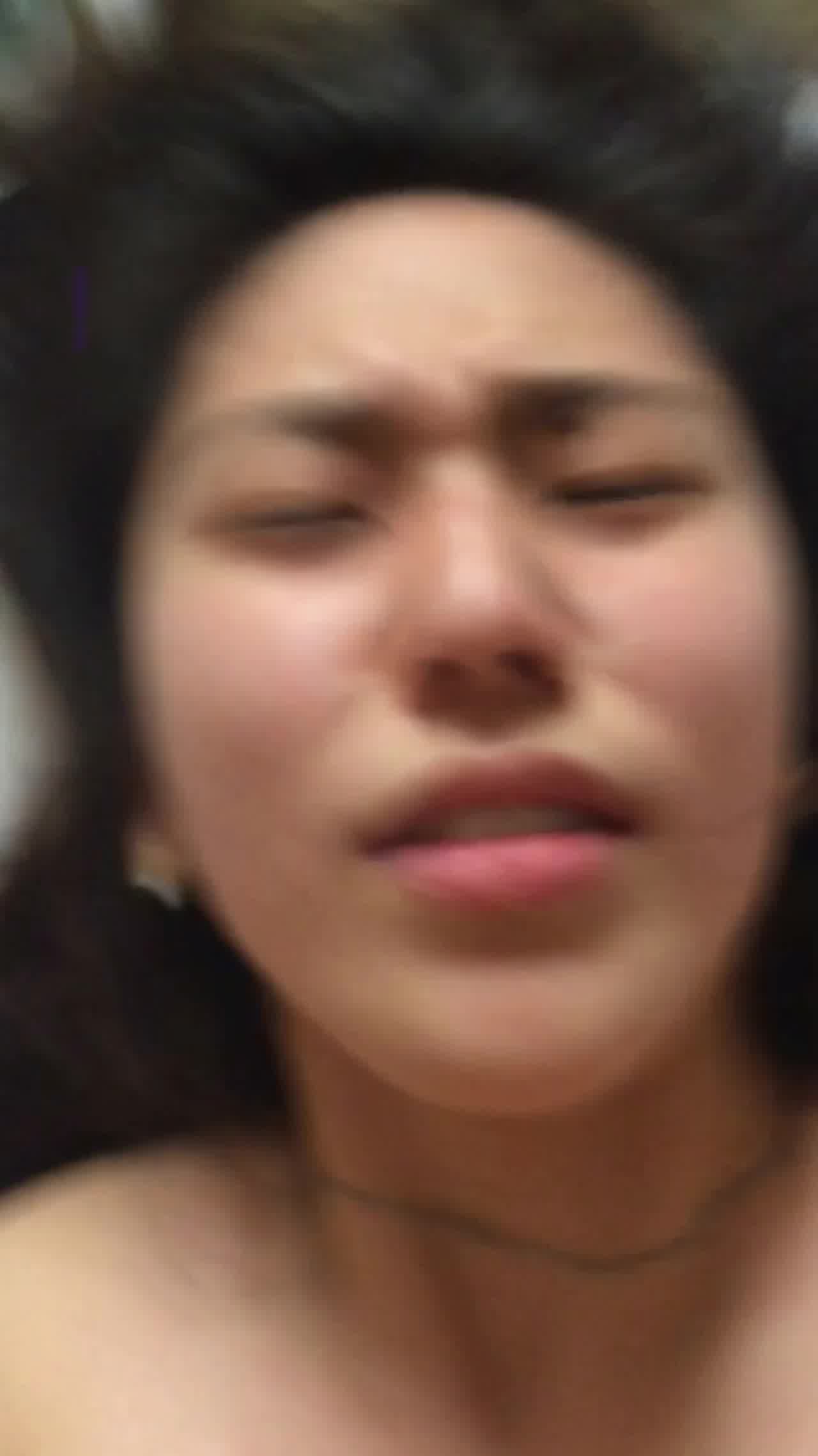  学院派性感气质大美女酒店和有钱表姐夫偷情啪啪,高潮不断嗷嗷大叫 的剧照4