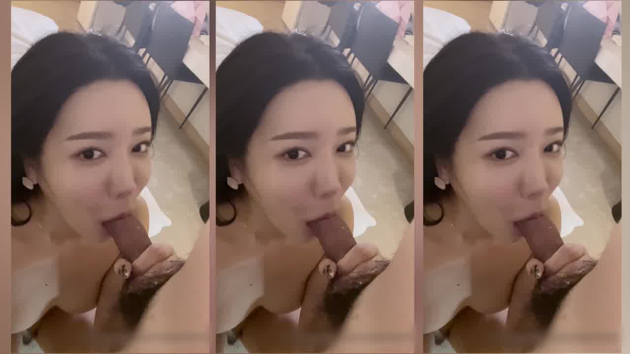  韩国极品大奶美少妇eemiim在家与老王偷情自拍视频 的剧照4