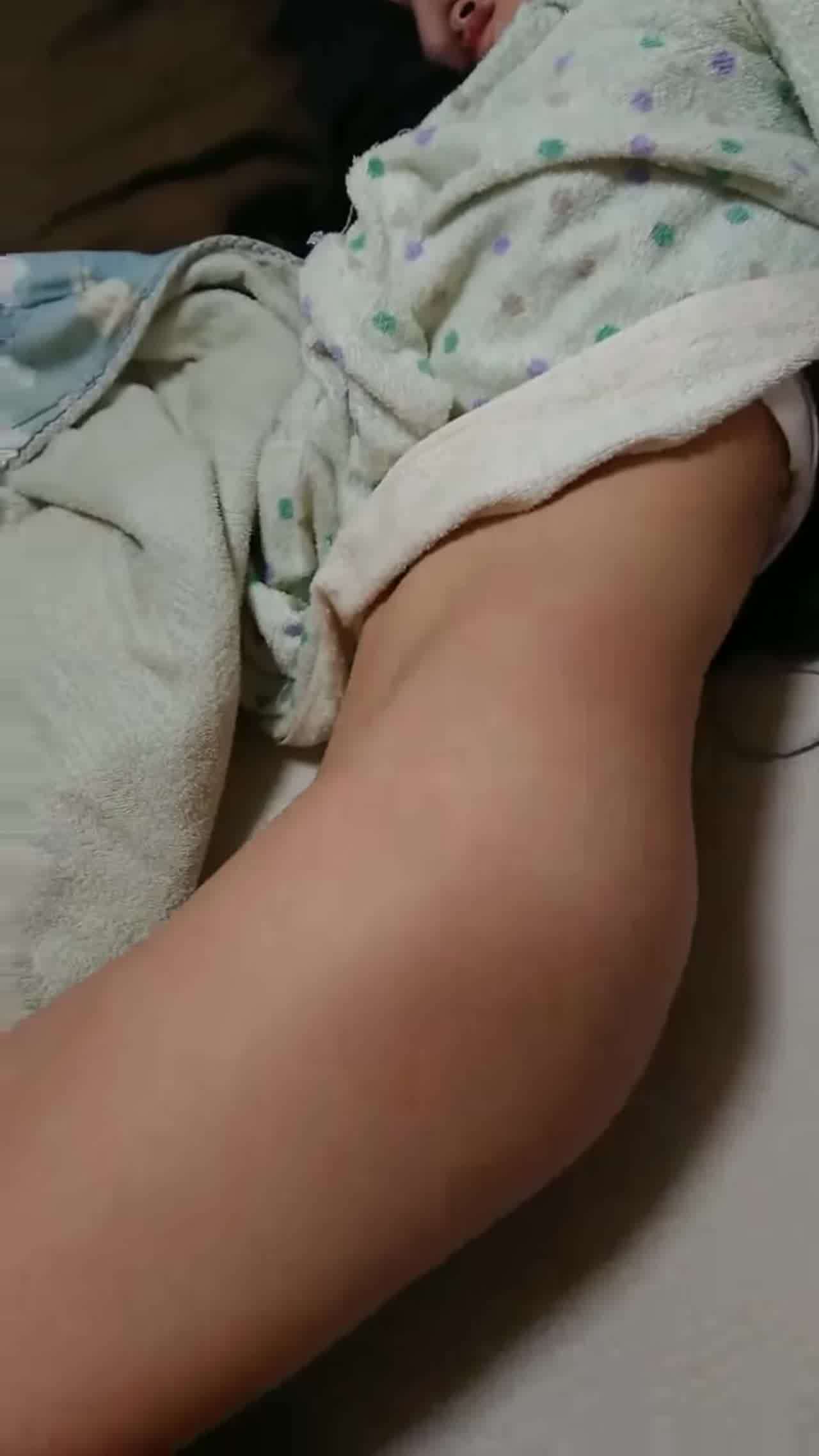  幼女萝莉的美丽胴体 的剧照7