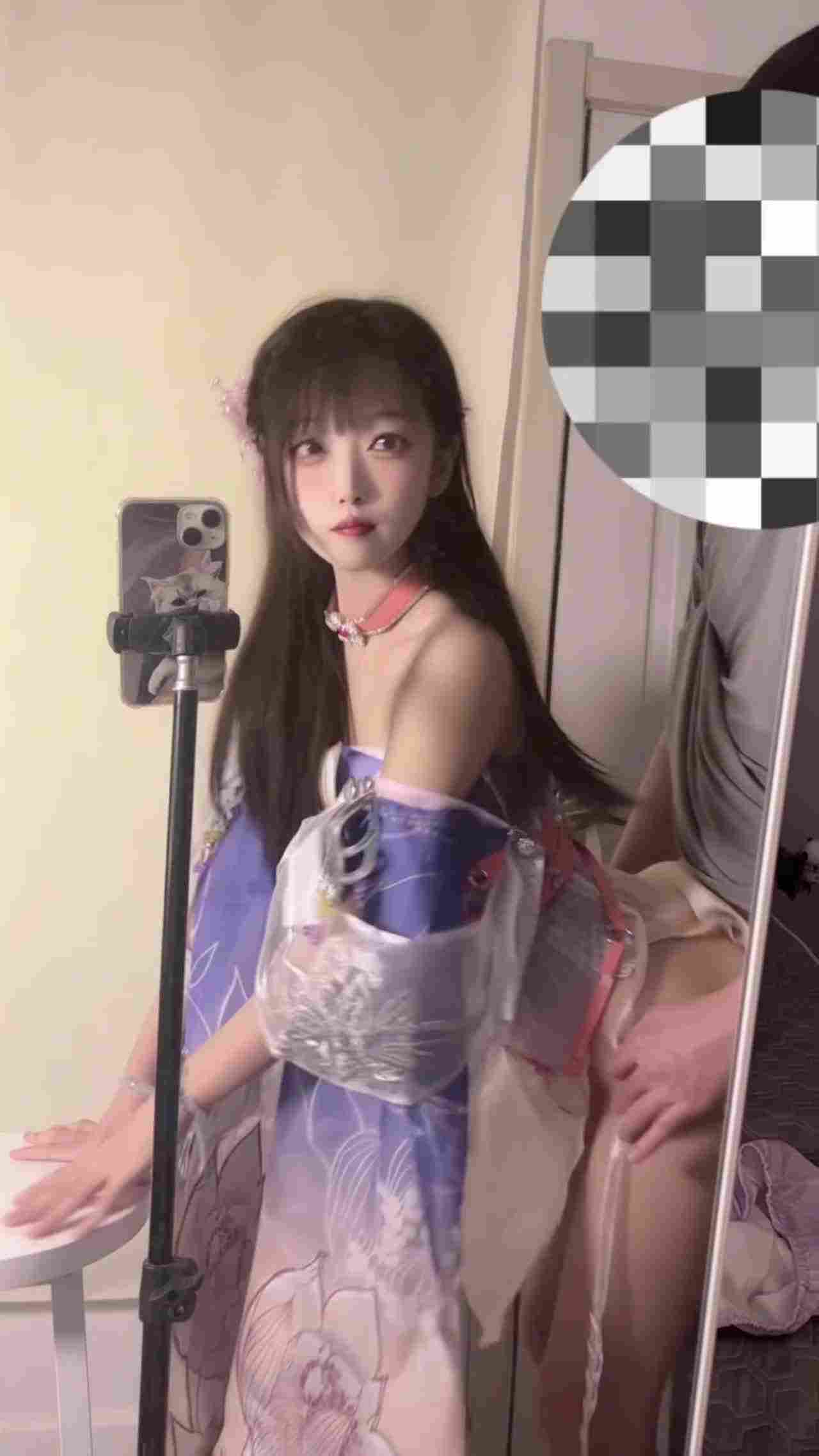  高价自购露脸萝莉-唯一一次做爱视频，与金主爸爸约炮拍摄，3k一次的快餐可以拍视频，高价自购的单片 的剧照10