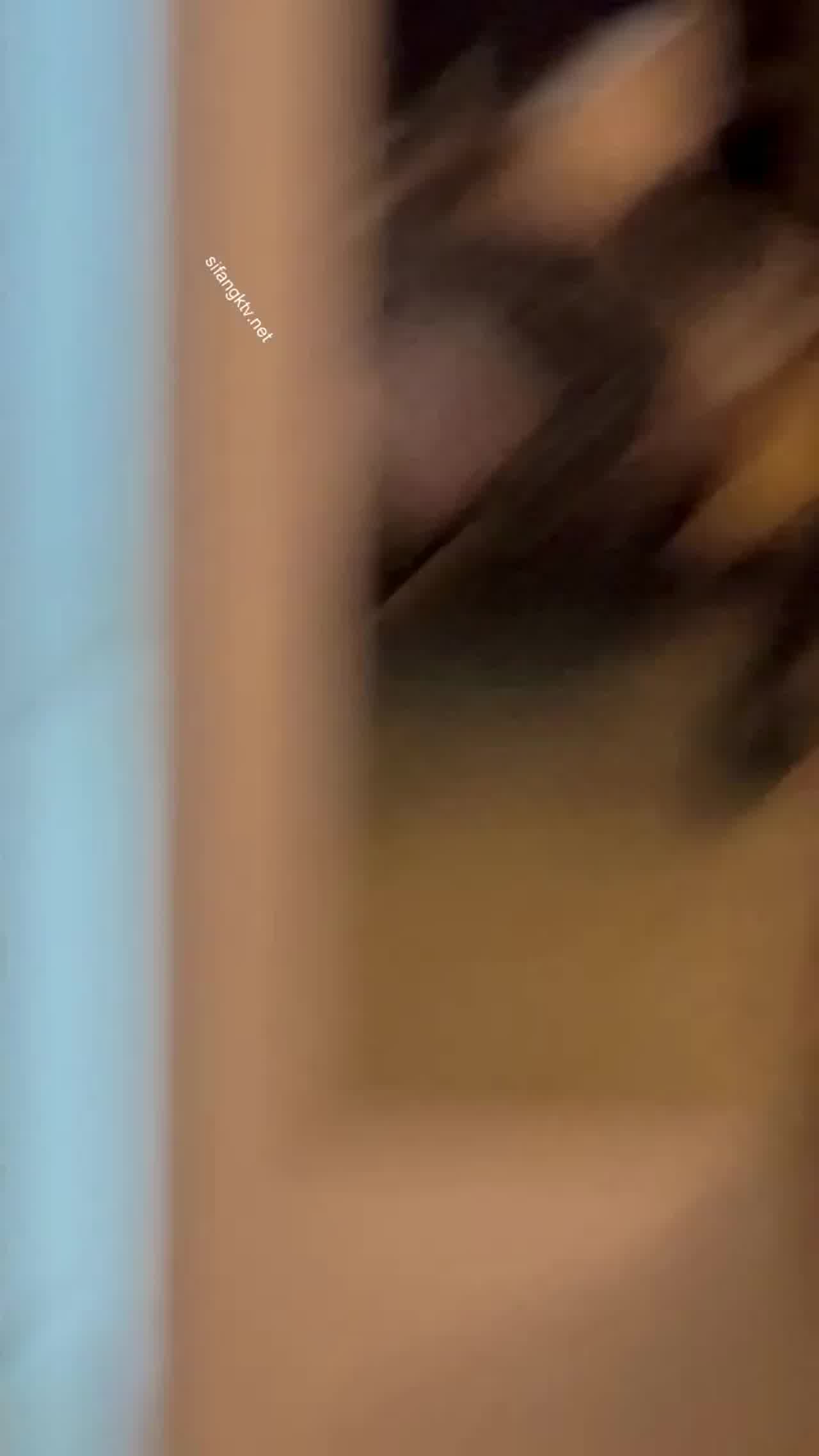  豹纹诱惑后入一直干到射 的剧照8