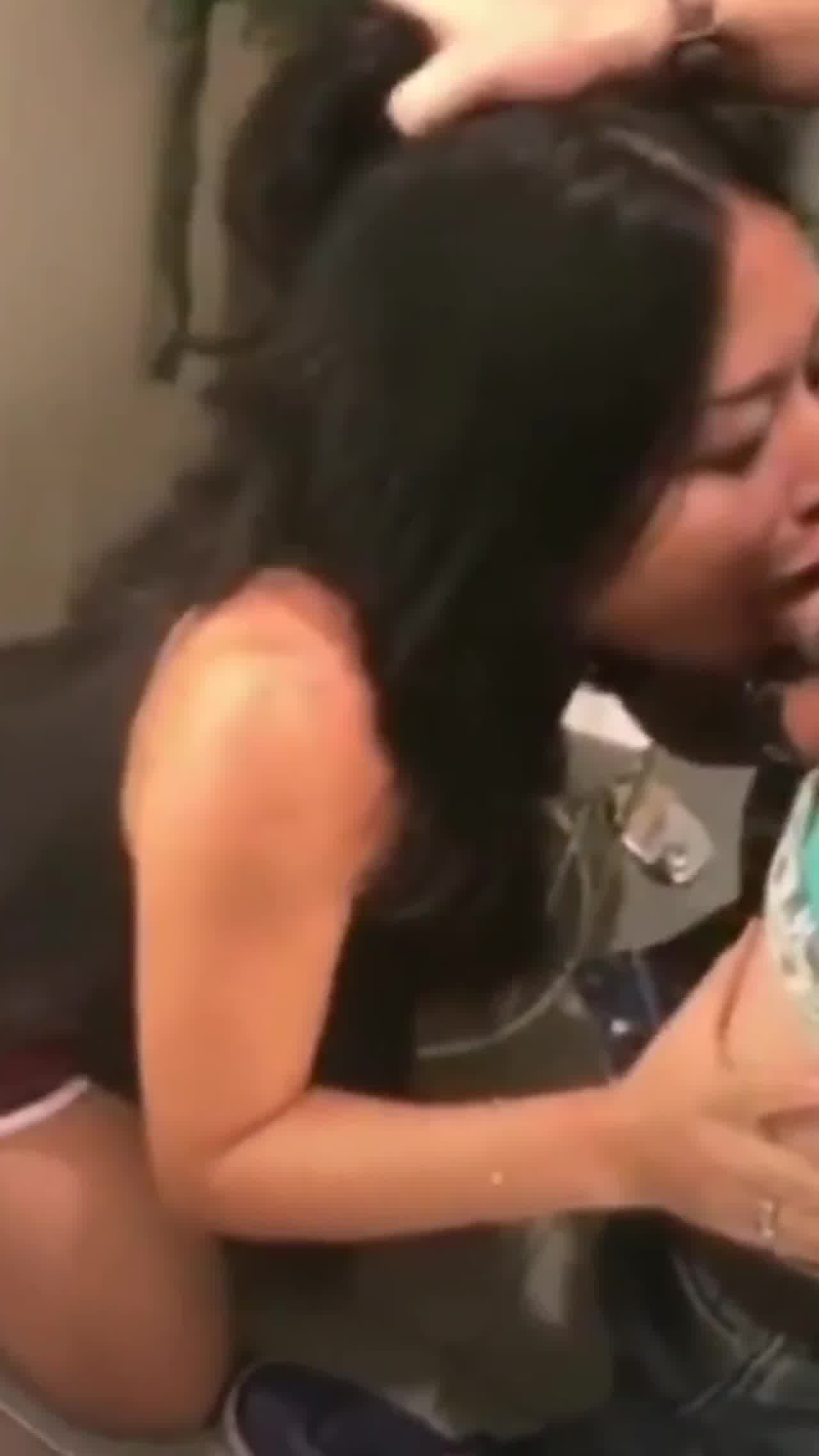  精厕女健身教练口交达人 的剧照2