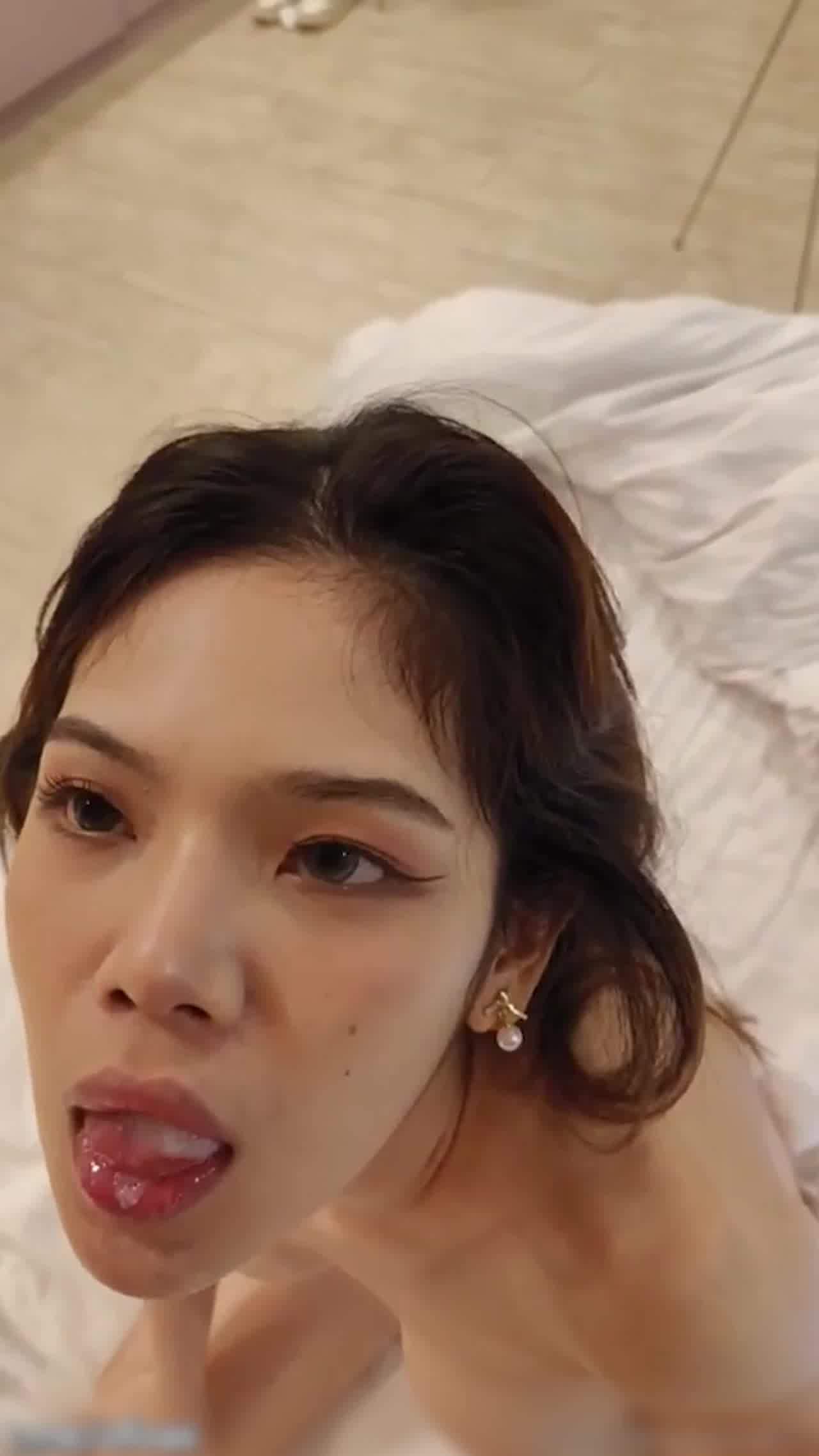  最强解禁大奶美女❤️被各种道具虐的小肥B淫水DC 的剧照9