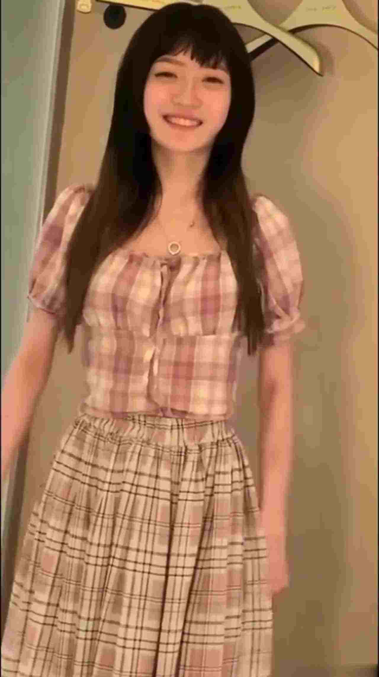  公主切正妹参加一场性爱盛宴 的剧照7