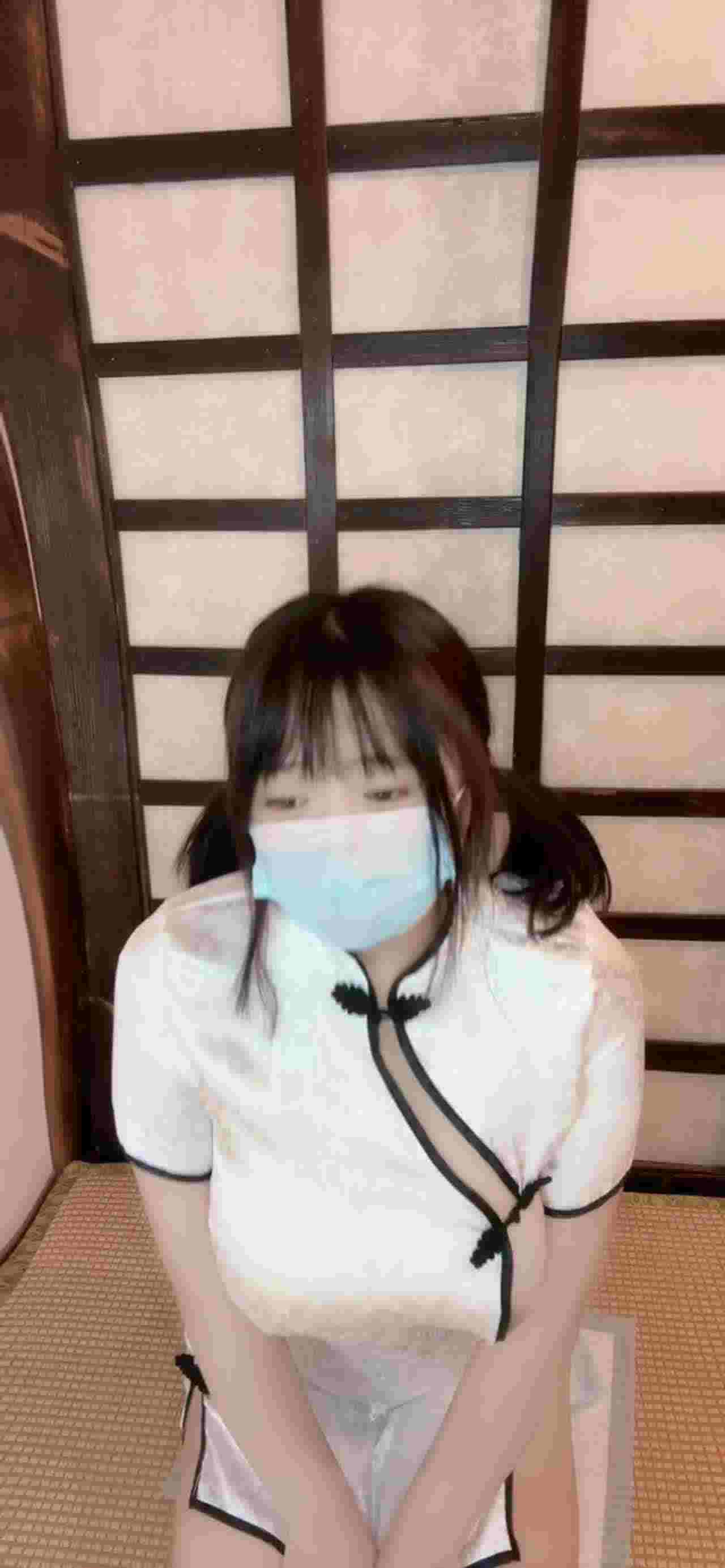  原创  这个巨乳旗袍都要被撑裂了 的剧照8