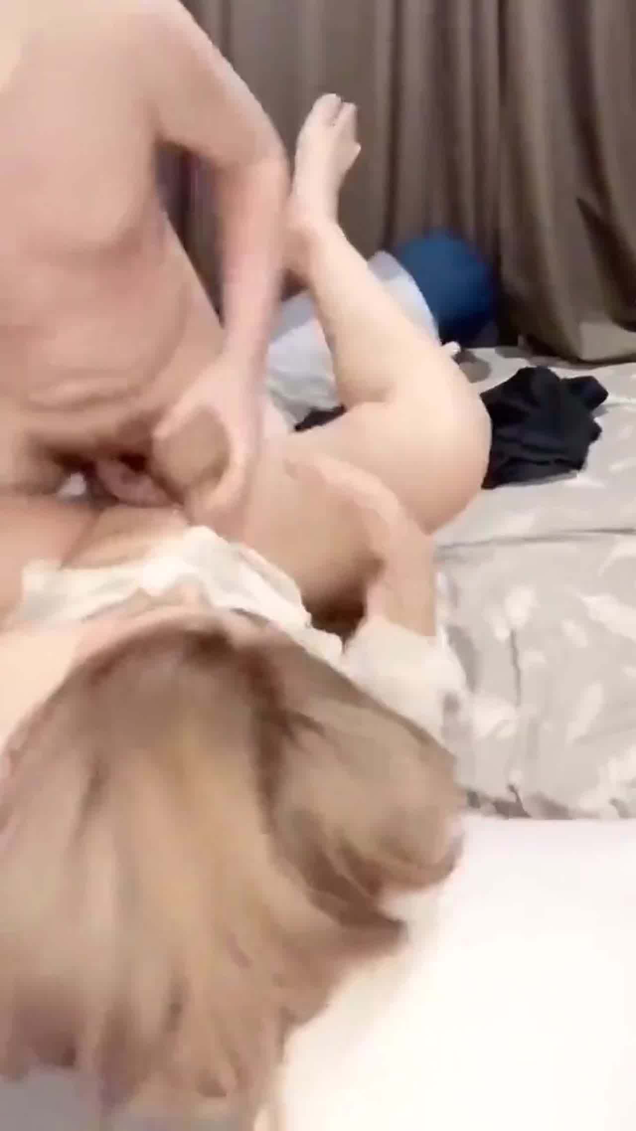  漂亮少妇吃鸡舔菊花啪啪 简直让人精尽人亡 的剧照3