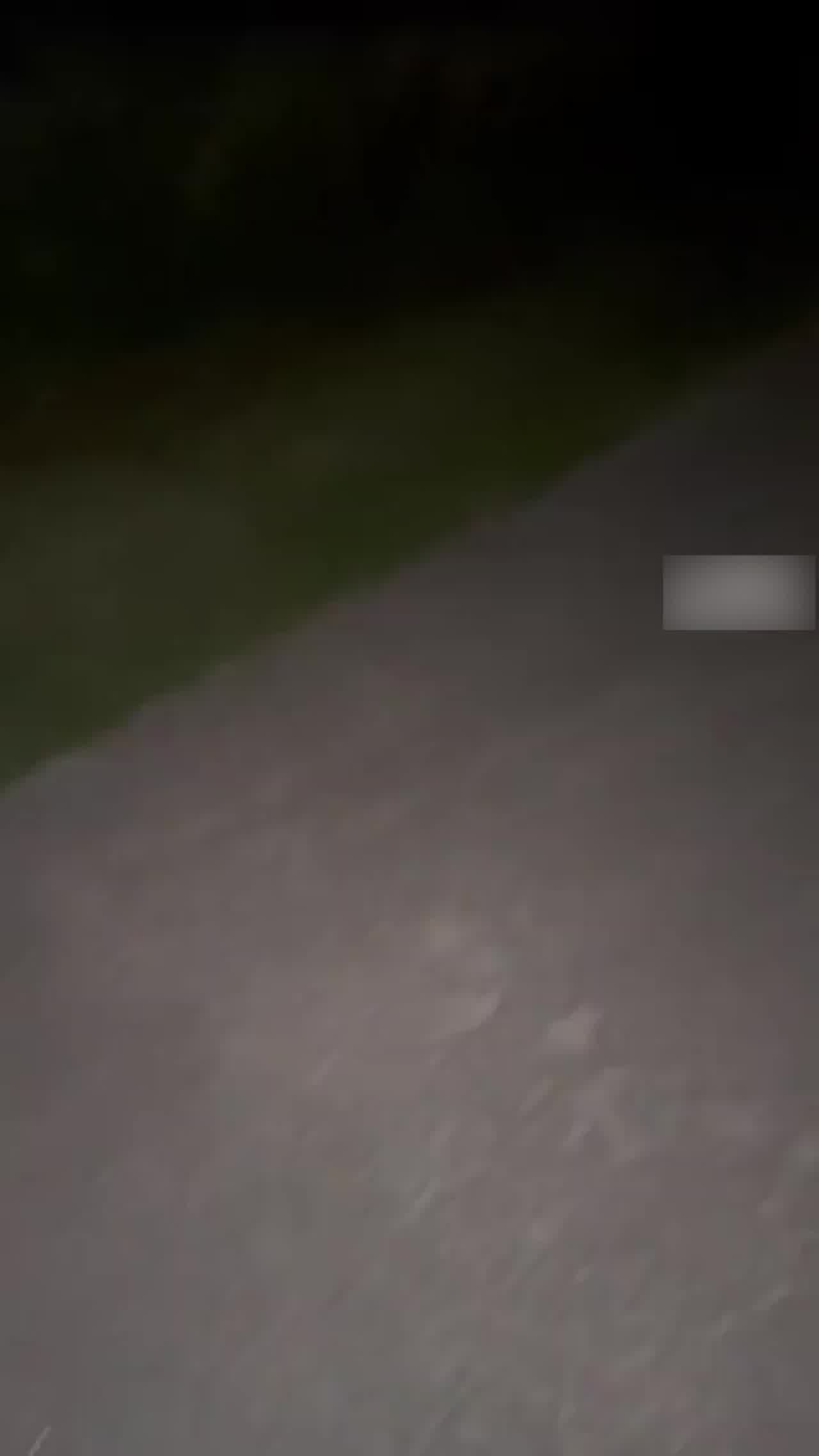  刚脱下的内裤不到十分钟，去捡呀~ 的剧照9